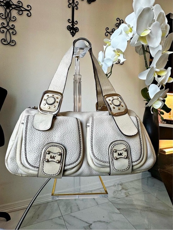 Michael Kors Handbags - Michael Kors Zoe cream Pebbled Leather Dual Pocket Shoulder Bag
